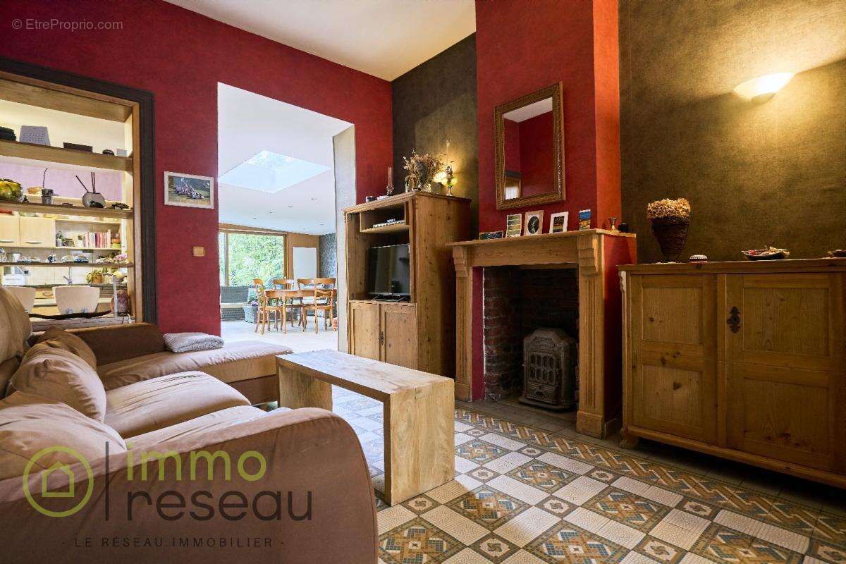 Maison à LA CHAPELLE-D&#039;ARMENTIERES