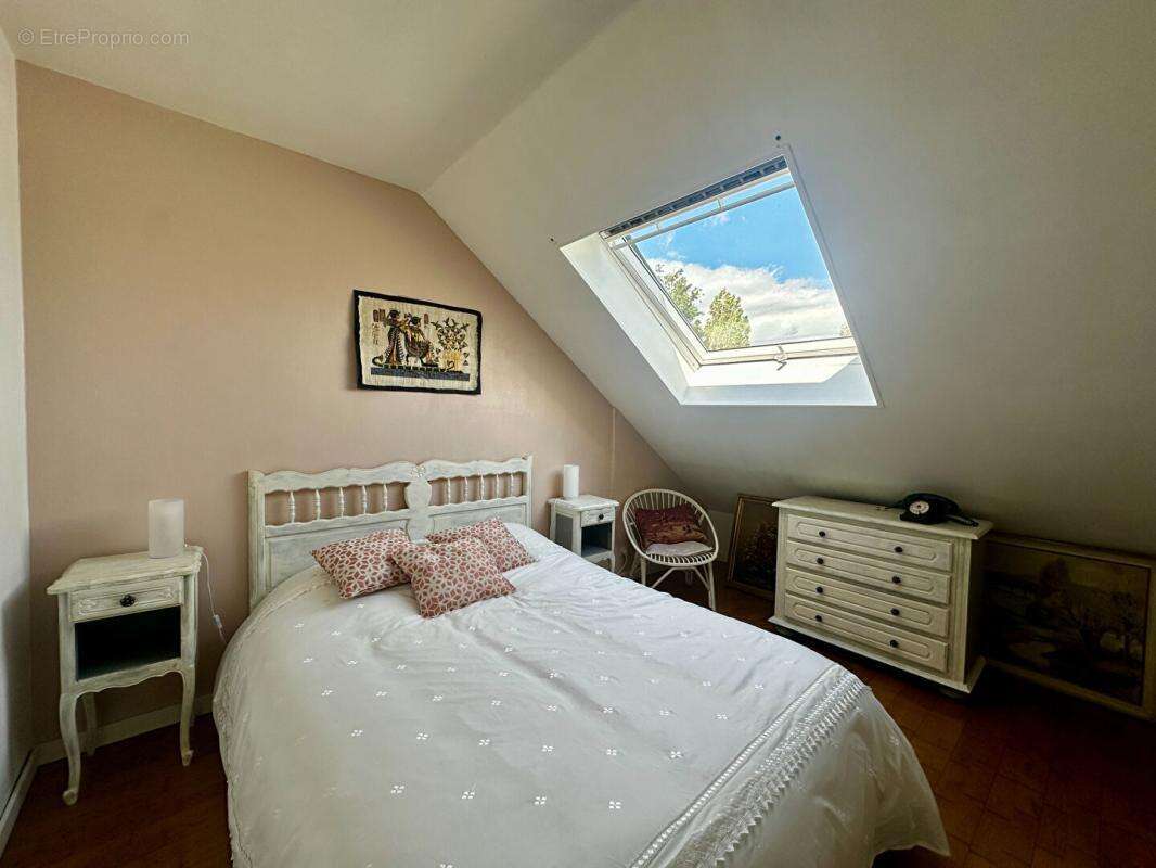 Maison à LA MEMBROLLE-SUR-LONGUENEE