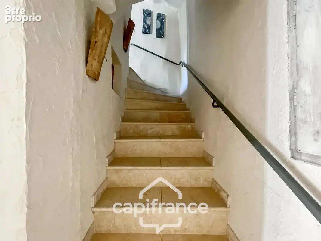 belle opportunité sur Alleins : maison de village de 102 m2 entièrement rénovée et climatisée, 2 niveaux avec 2 grandes chambres - photo 26