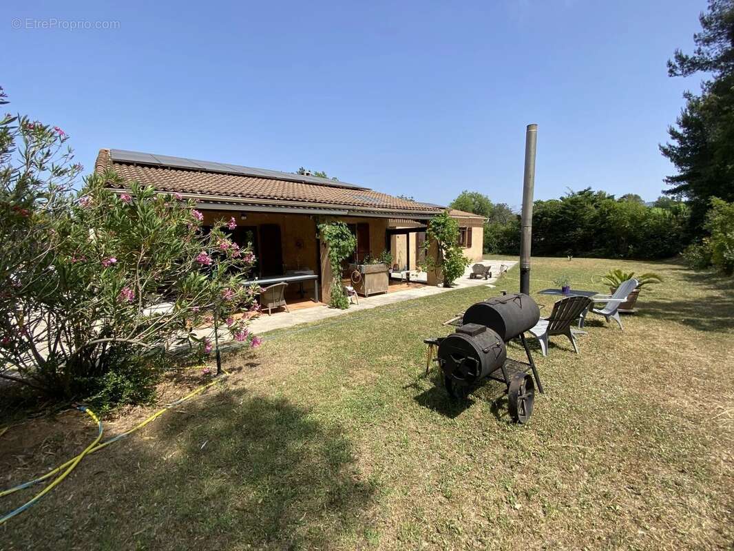 Maison à SAINT-MAXIMIN-LA-SAINTE-BAUME