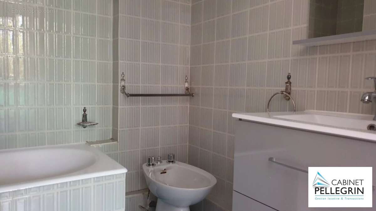 Appartement à MARSEILLE-4E