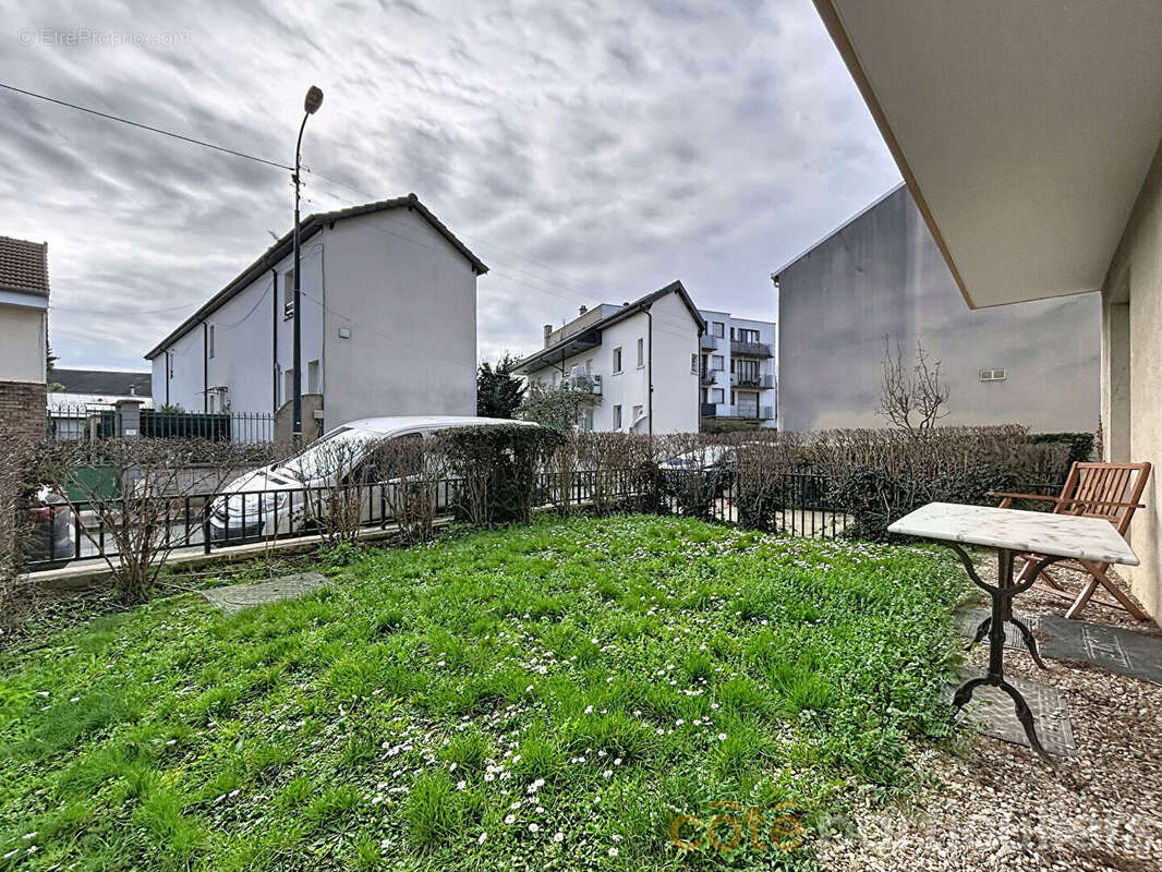 Appartement à SAINT-MAUR-DES-FOSSES