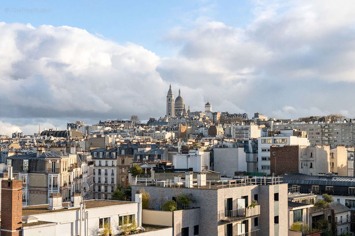 Appartement à PARIS-18E