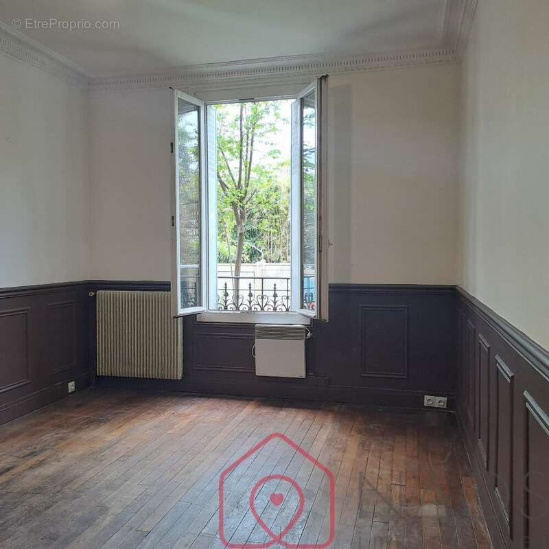 Maison à VILLENEUVE-LA-GARENNE