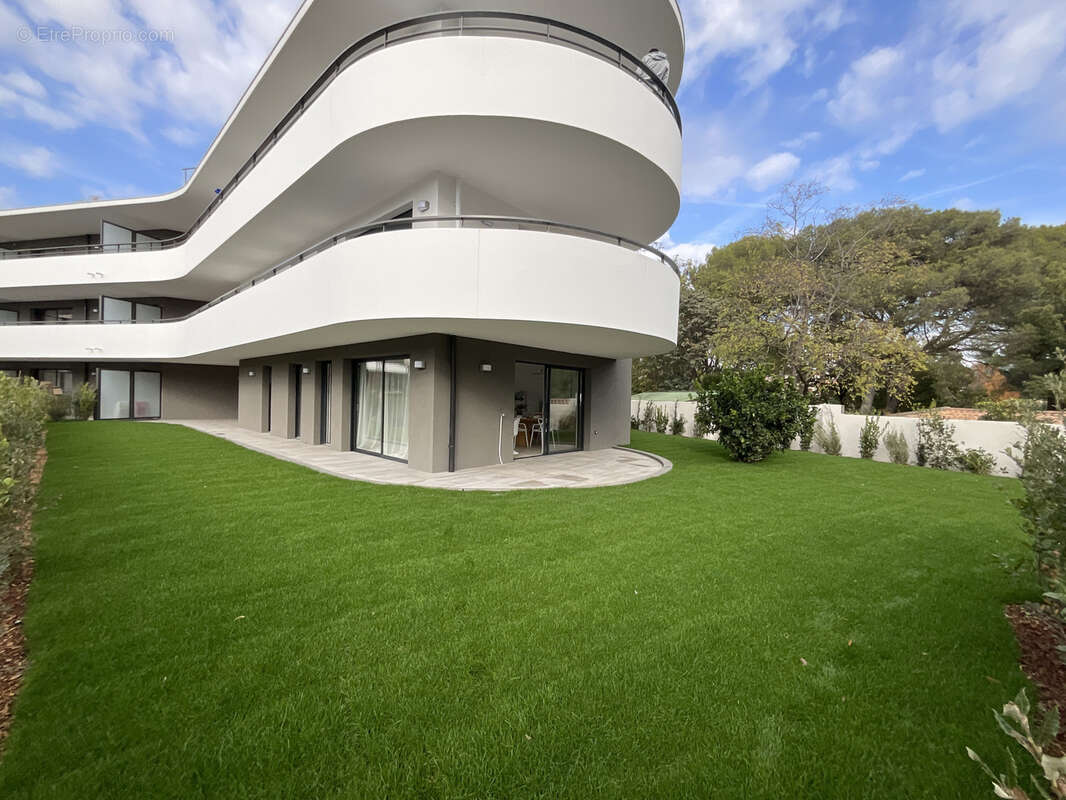 Appartement à VILLENEUVE-LOUBET