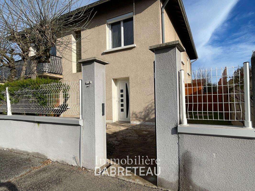 Riorges Maison de 154 m2 en parfait état - photo 3