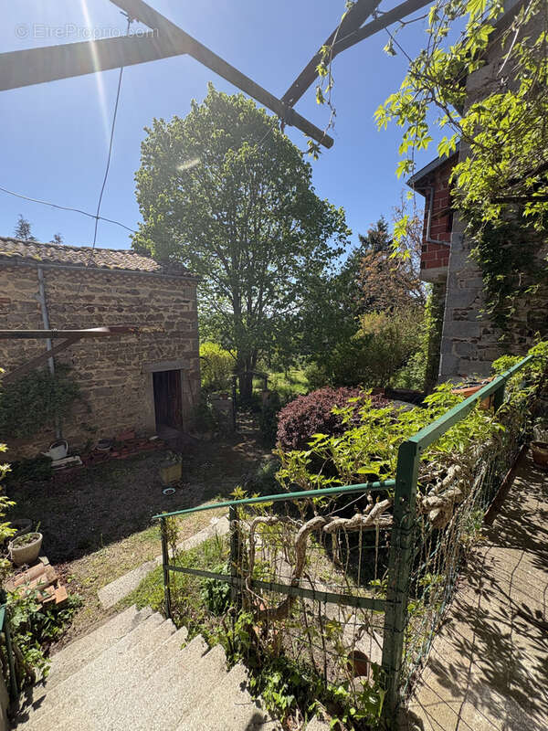Maison à ISSERTEAUX