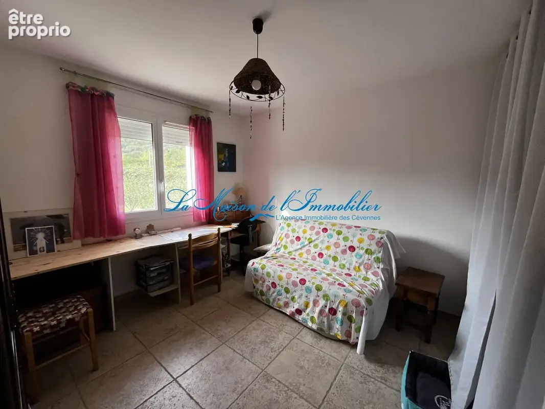 Robiac maison de type F4 avec garage sur 907m2 de terrain accès camping car facile - photo 6