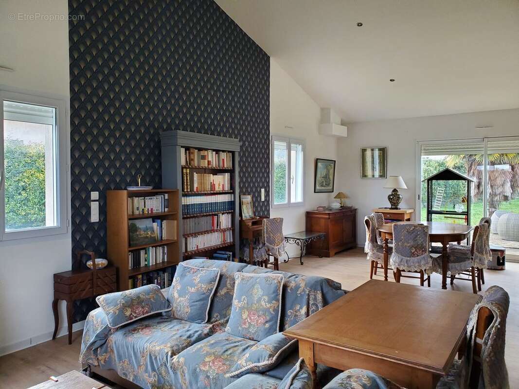 Maison à CHAMPNIERS