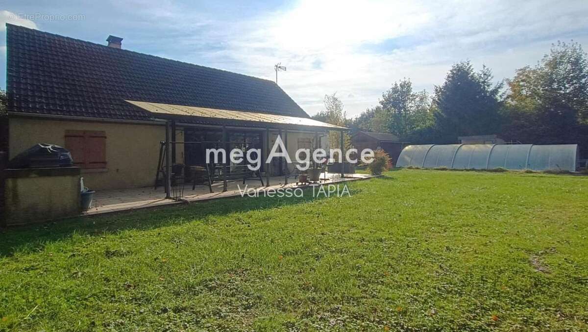 Maison à MARCILLY-LE-HAYER