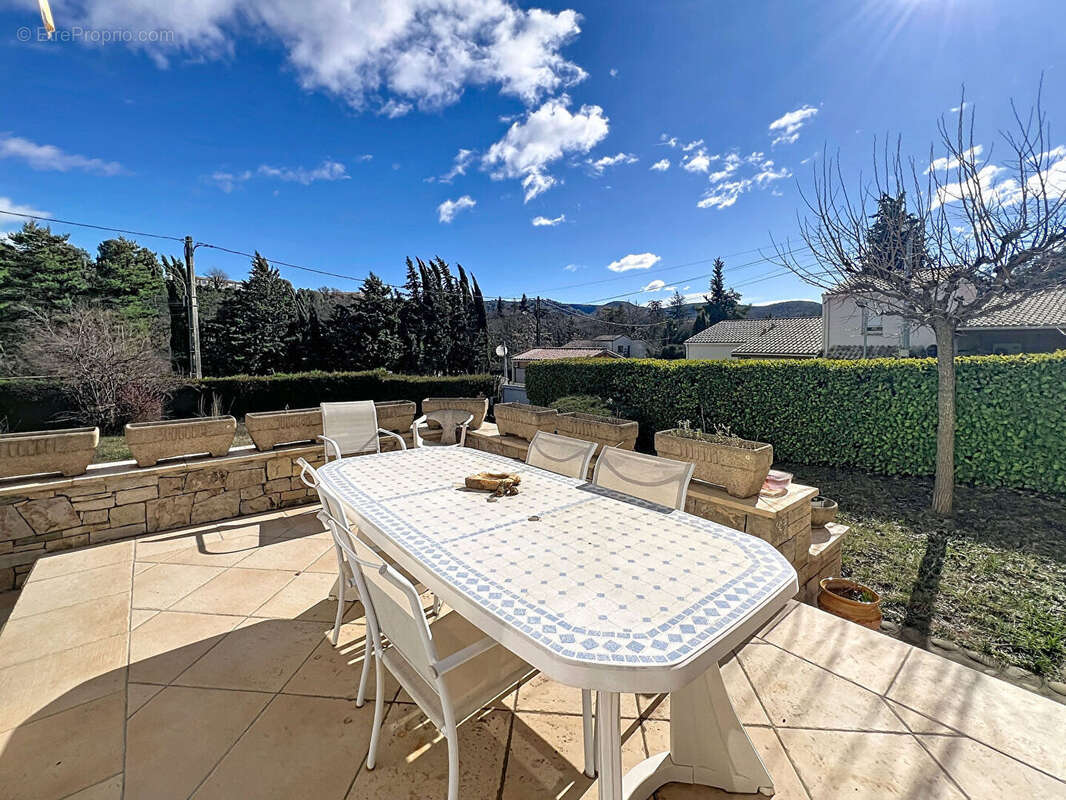 Maison à GREOUX-LES-BAINS