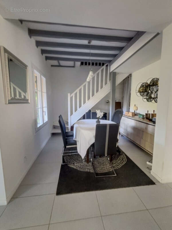 LABARTHE SUR LEZE   Agréable villa T5/6 avec jardin et piscine. - photo 5