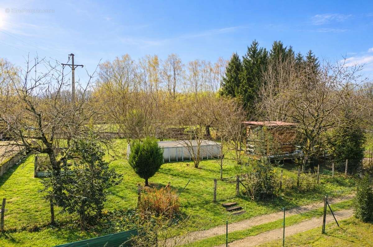 Maison à MEILLONNAS