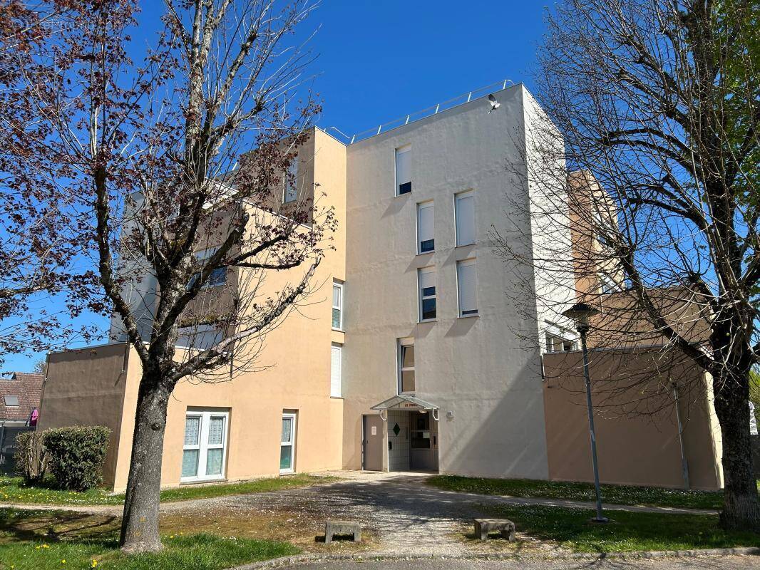 Appartement à GENLIS