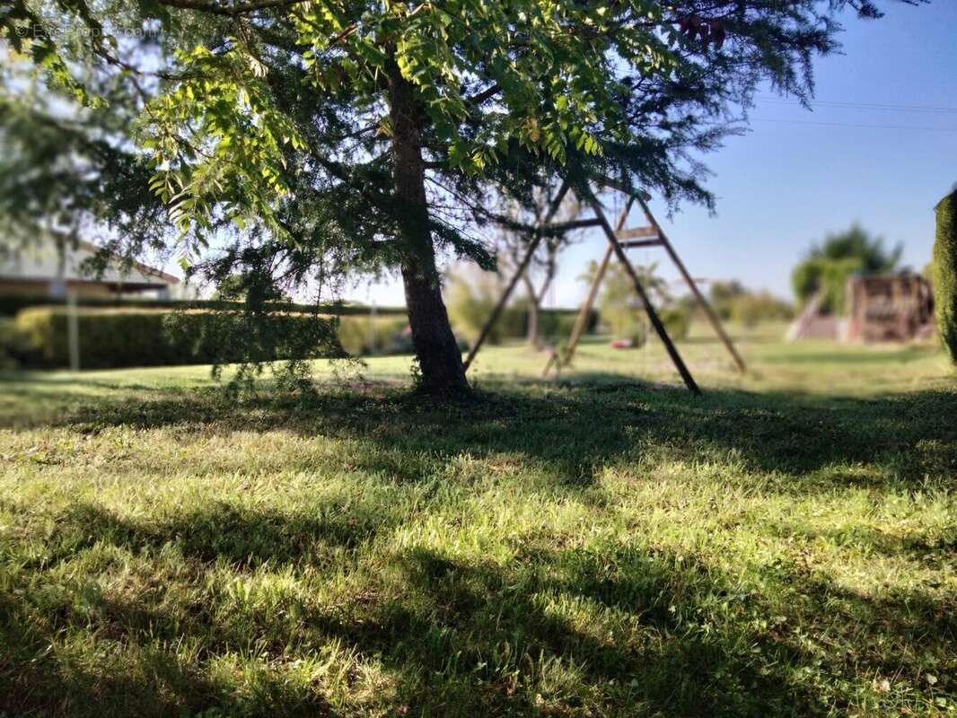 Maison à NEUVILLE-DE-POITOU