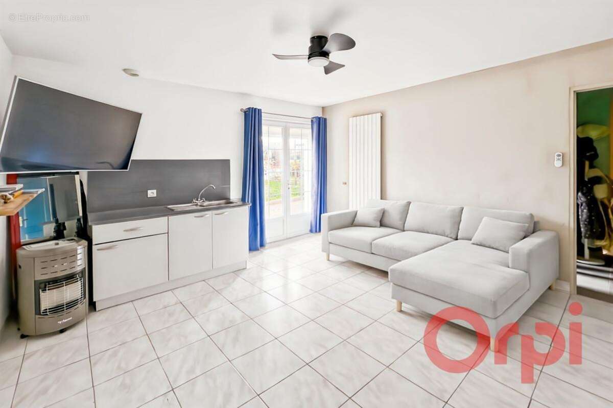 Maison à CHALIVOY-MILON