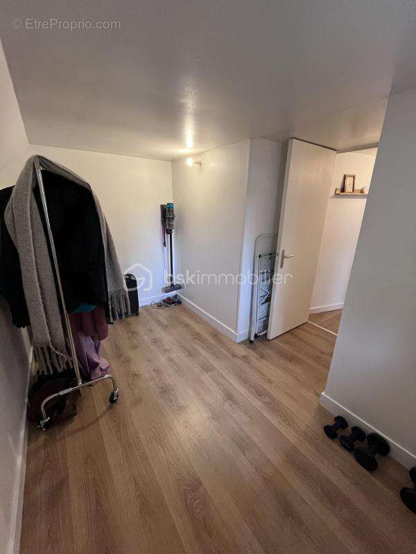 Appartement à FONTENAY-LE-VICOMTE