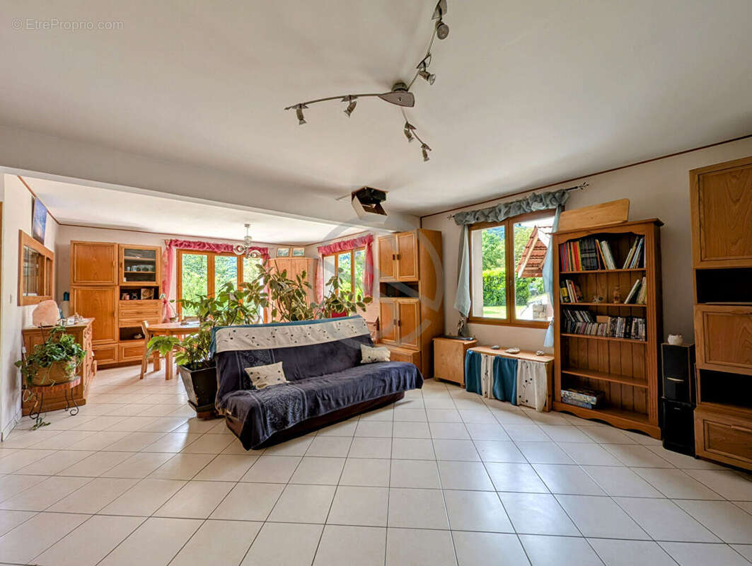 Maison à SAINT-PIERRE-D'ALLEVARD