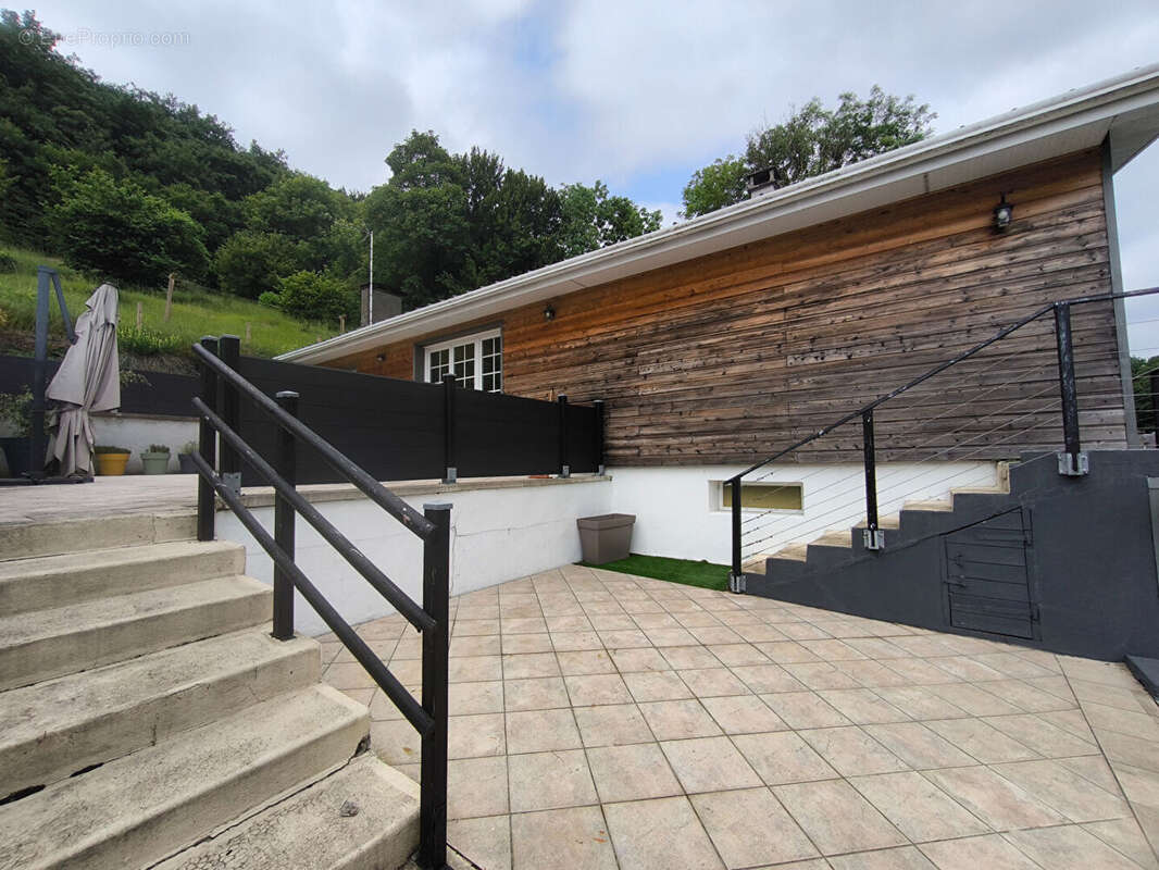 Maison à SAINT-LEGER-DU-BOURG-DENIS