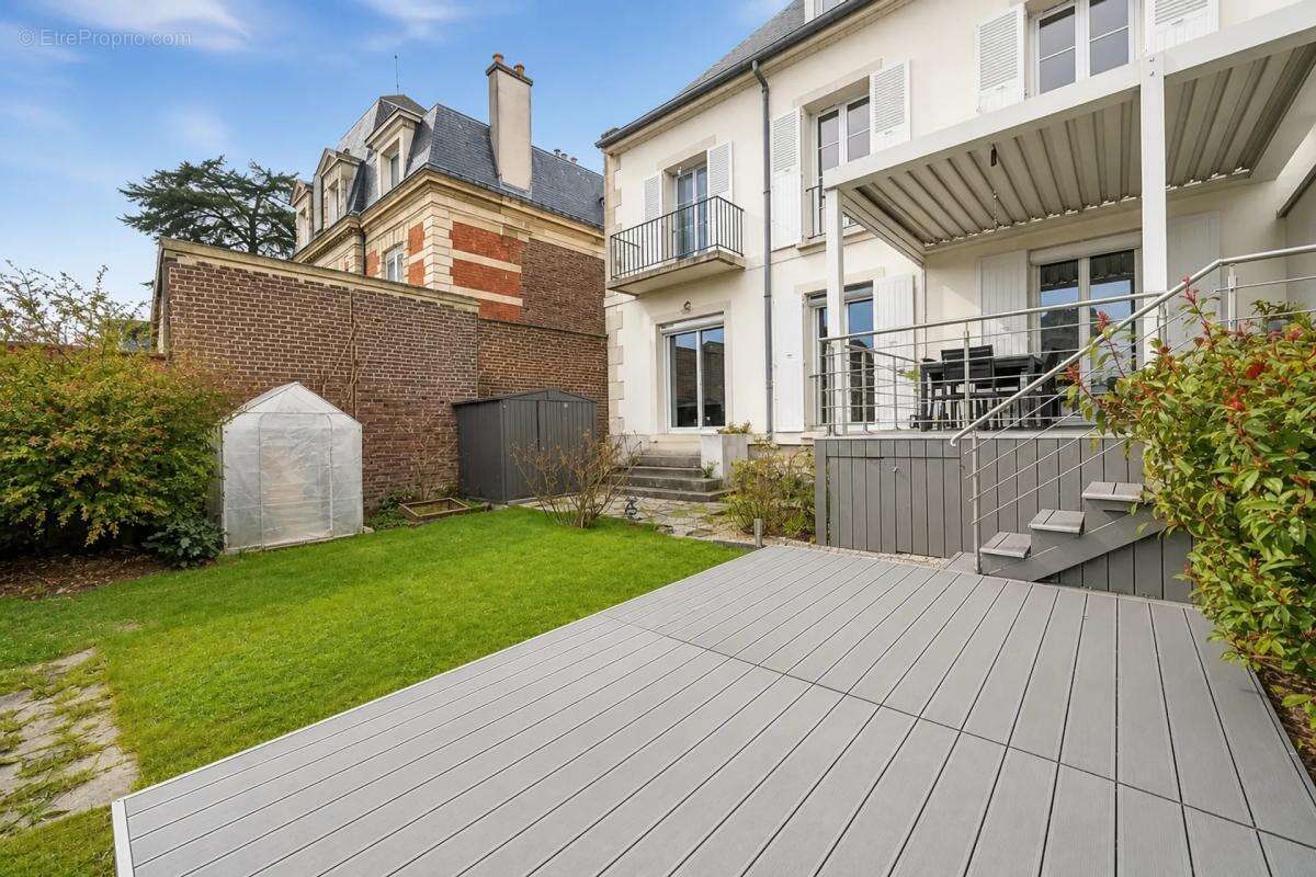 Maison à PONTOISE