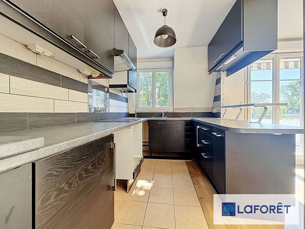 Appartement à LE PLESSIS-TREVISE