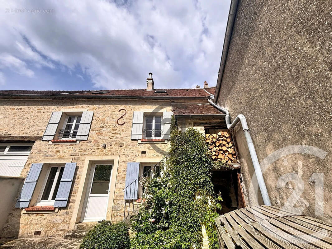 Appartement 73 m² à Recloses  - photo 10