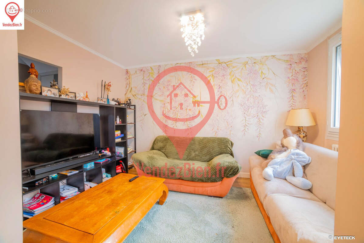 Maison à SAINT-DOULCHARD