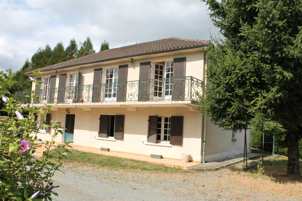 Maison à THIVIERS