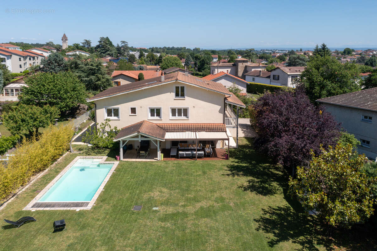 Grande maison familiale 7 chambres - Chaponost cœur de village - photo 19