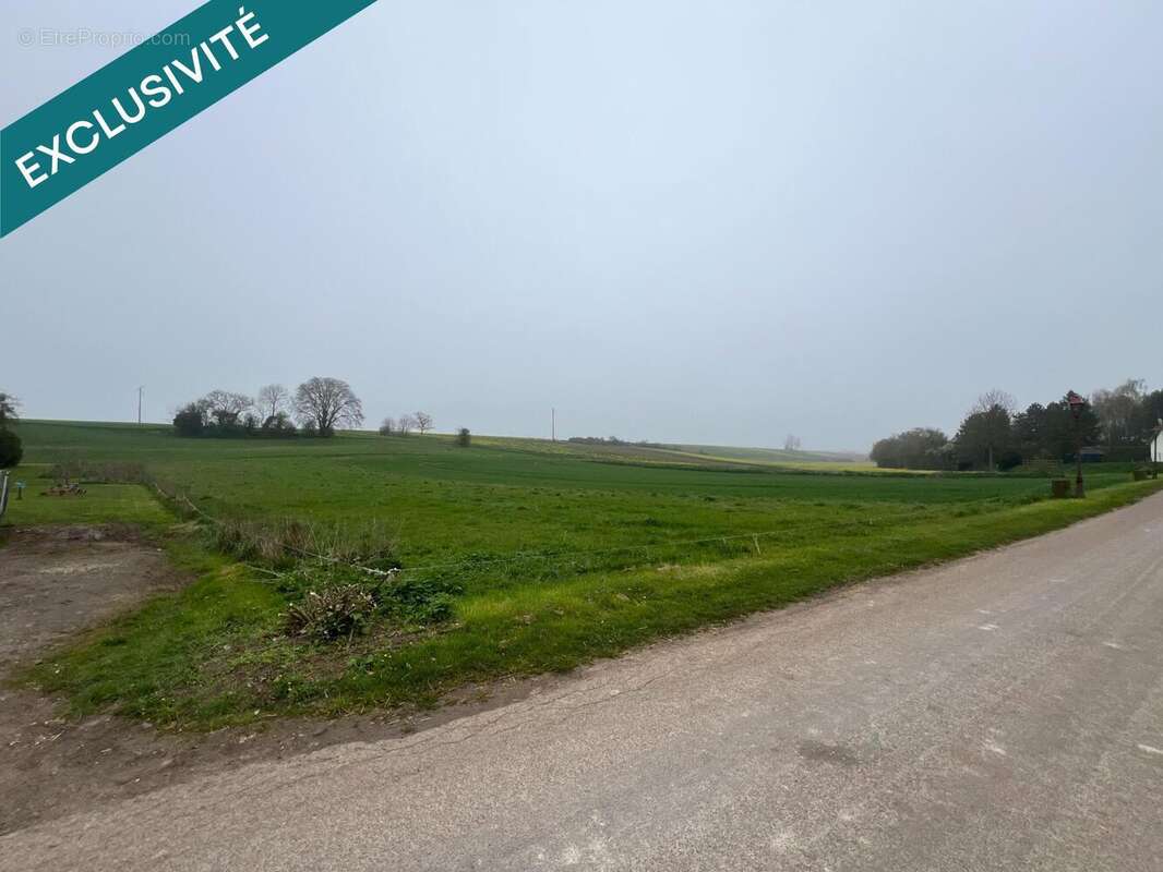 Photo 2 - Terrain à SEUX