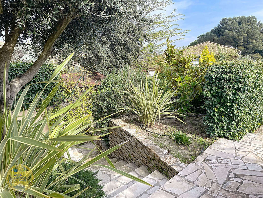 Maison à LES ANGLES