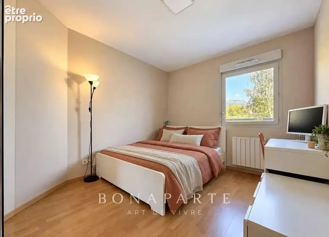 Cessy - Appartement T4 lumineux avec vue Mont-Blanc & Jura - photo 7