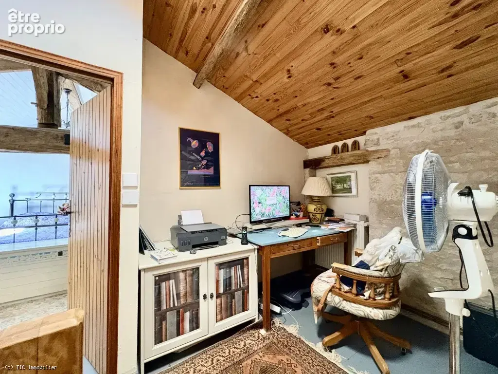 Maison de Village en Pierre Renovée avec 3 Chambres - photo 18