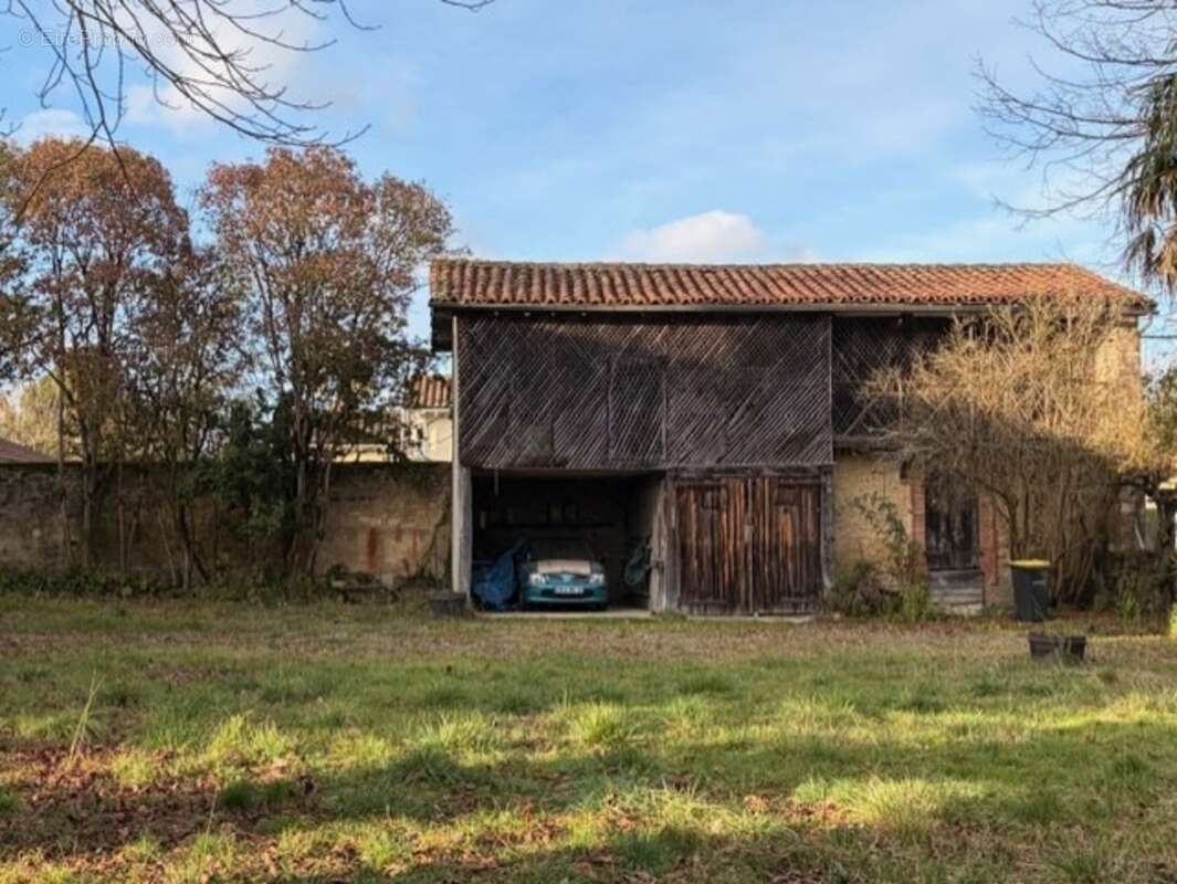 PLAISANCE DU GERS(32): MAISON BOURGEOISE avec garages et dependances , dans son jus, 190m2 sur terrain paysagé et pâture de 5.00 - photo 32