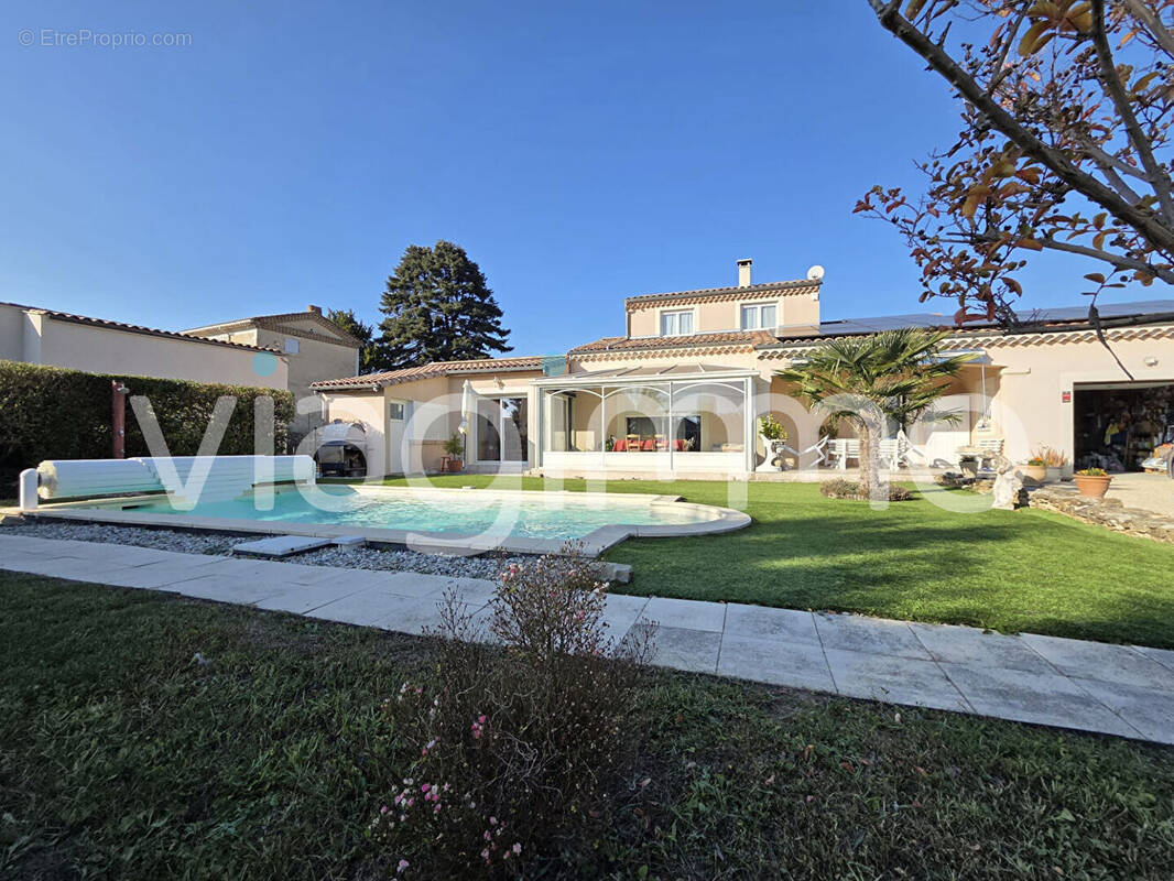 Maison à PUY-SAINT-MARTIN