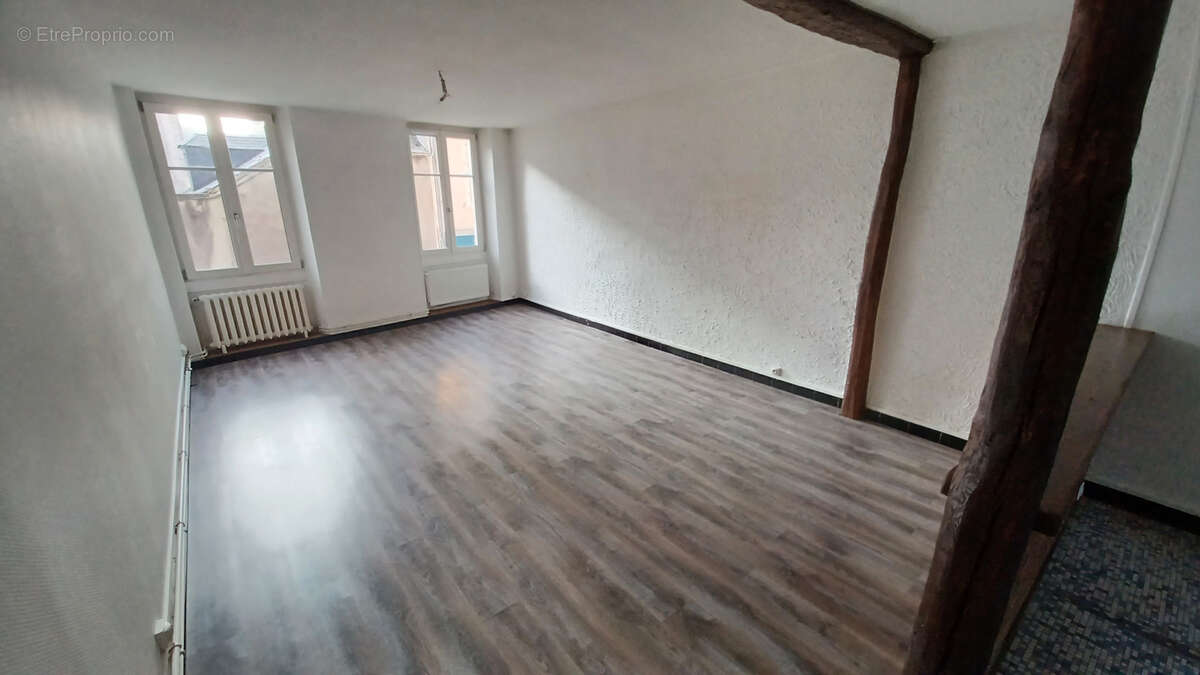 Appartement à LA CHARITE-SUR-LOIRE