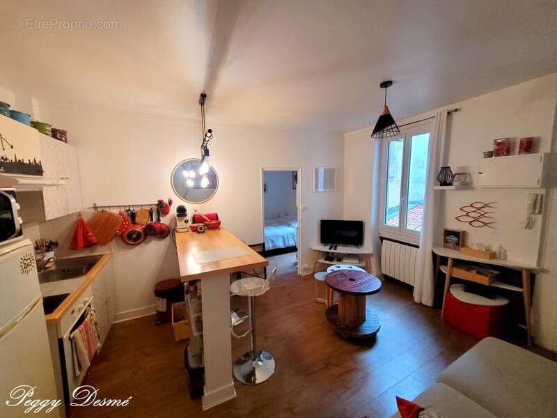 Appartement à vendre 2 pièces LA ROCHELLE (17) Centre historique de La Rochelle - photo 3