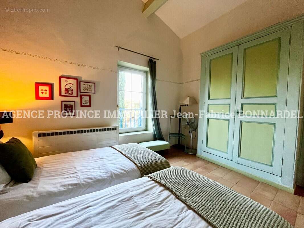 Maison à SUZE-LA-ROUSSE