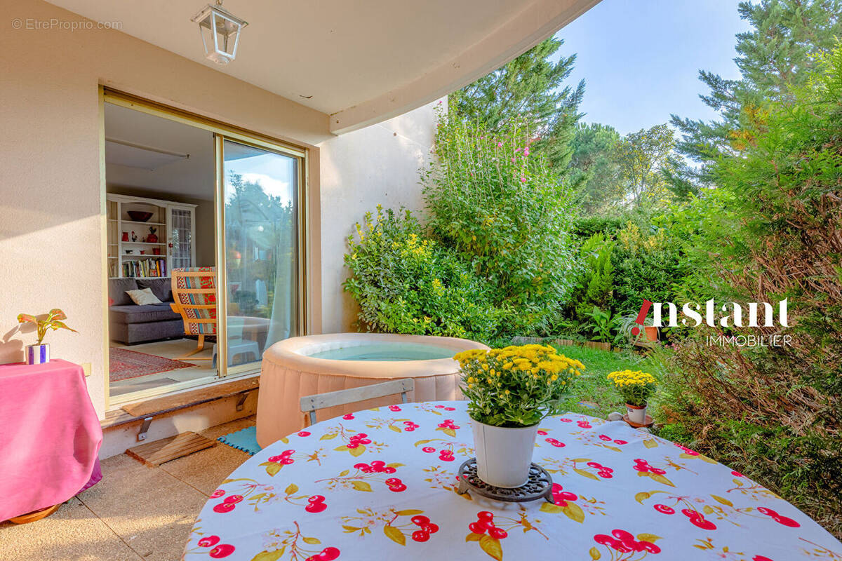 Appartement à SAINTE-FOY-LES-LYON