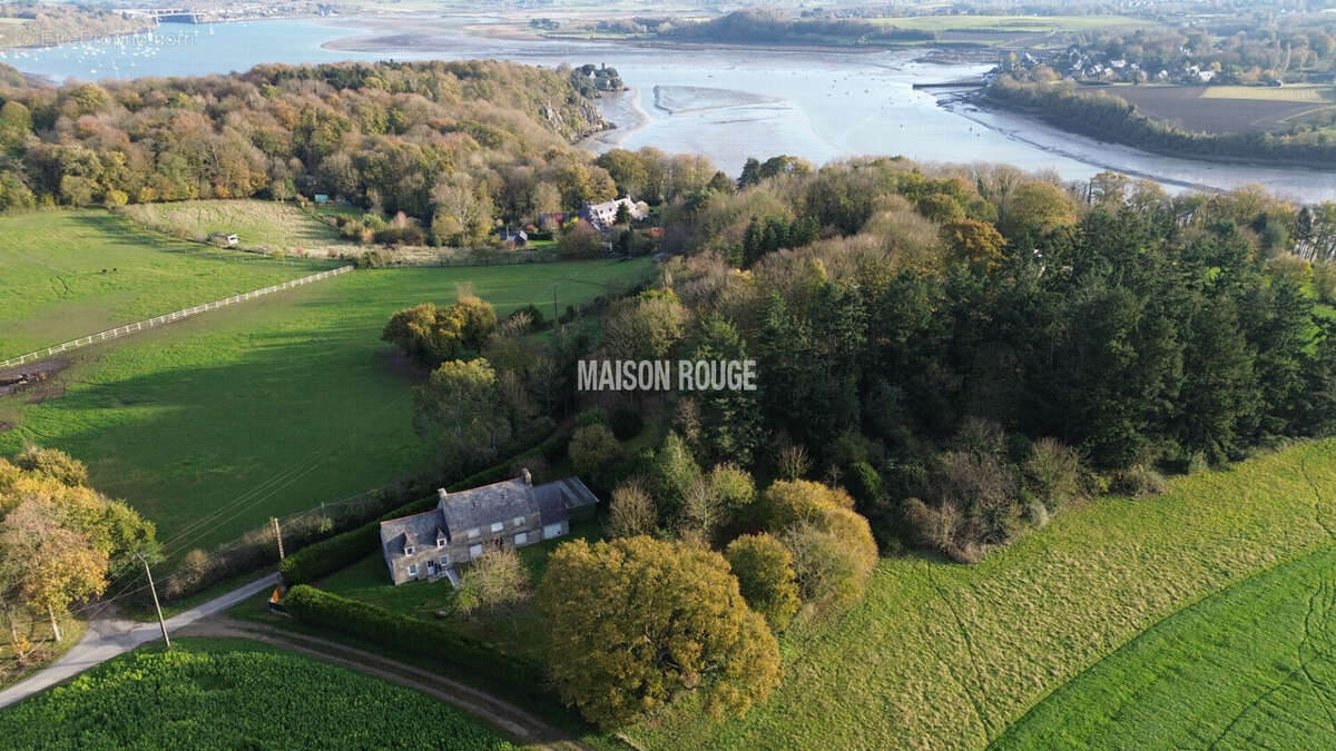 Maison à PLOUER-SUR-RANCE