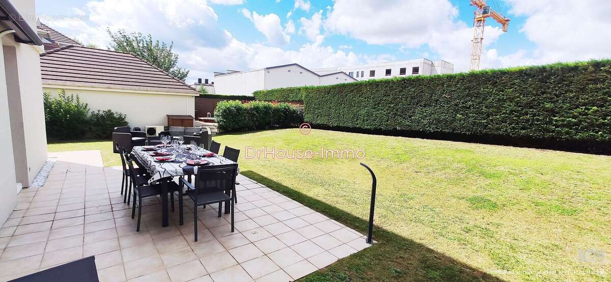 Appartement 82 m² à Roissy-En-France  - photo 24