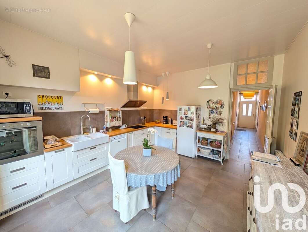 Photo 6 - Maison à LUSSAC-LES-CHATEAUX