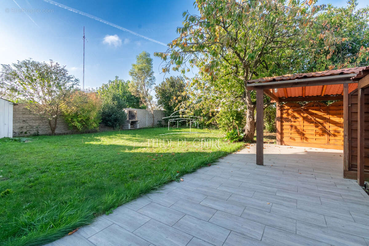 Maison familiale 6 pièces de 122m2 à VILLENEUVE-LE-ROI - photo 12