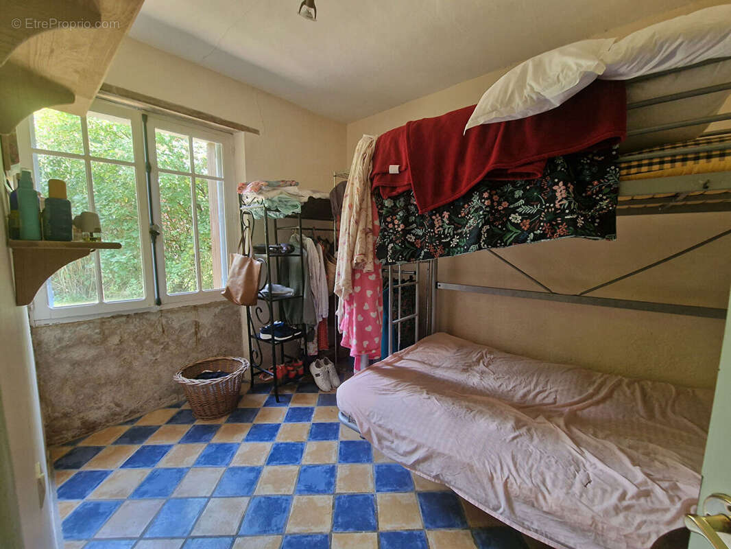 Maison 47 m² à Charnizay  - photo 9