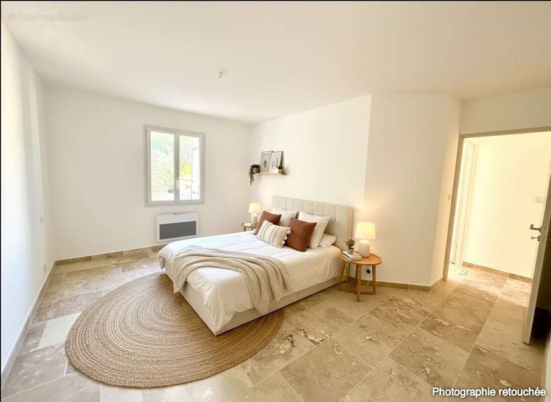 Appartement à JONQUIERES-SAINT-VINCENT