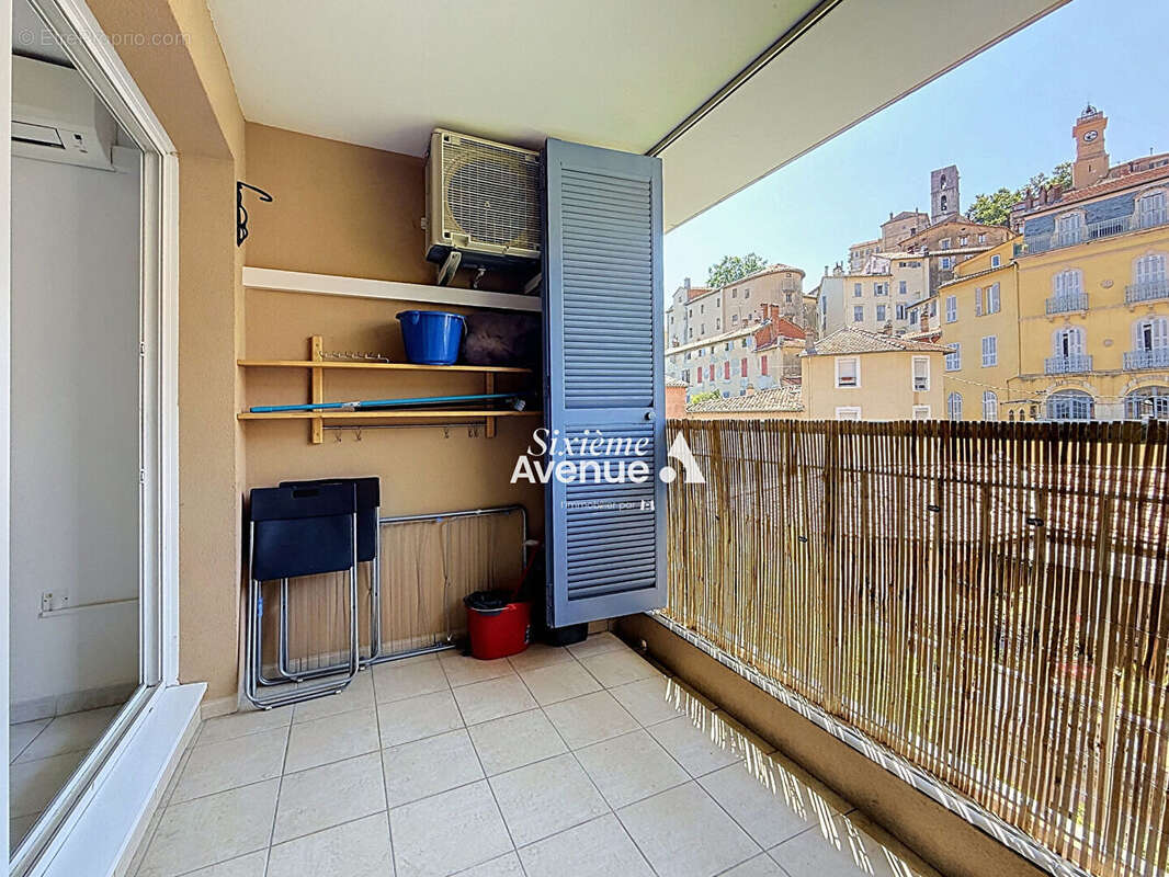 À vendre Grasse 2 pièces 41 m² - Dernier étage - Balcon - Parking en sous-sol - Résidence sécurisée - photo 8