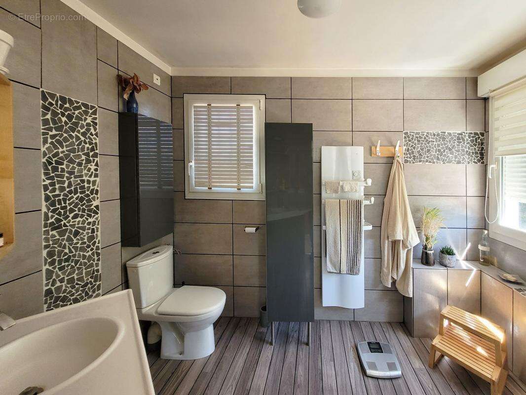 Maison à GINASSERVIS