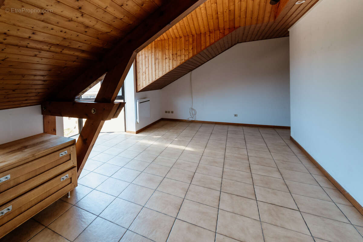 Appartement à LES HOPITAUX-NEUFS