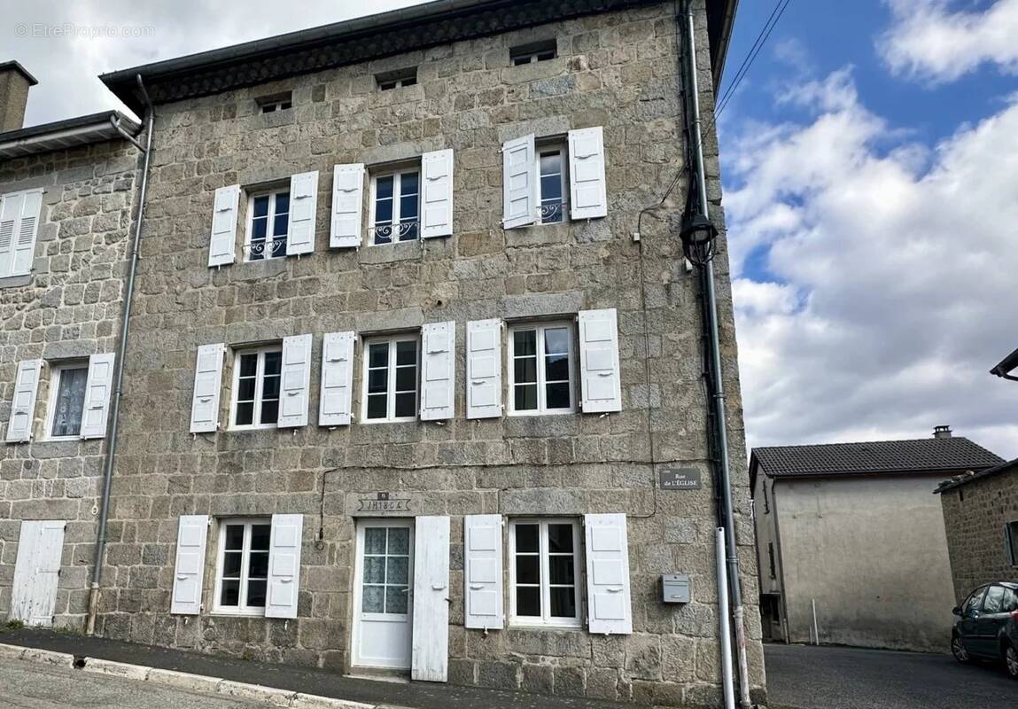 Maison à LE CHAMBON-SUR-LIGNON