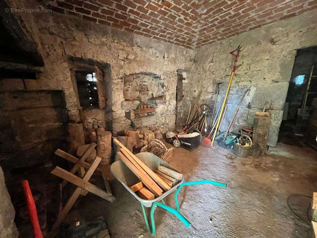 Maison à SAINT-ALBAN-AURIOLLES